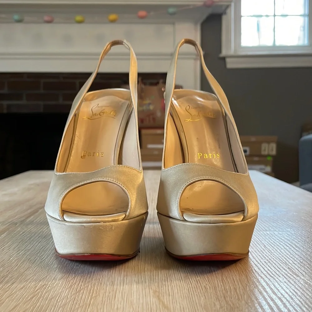 Louboutin Plisseta 140MM Nude Satin - 39 - Picture 4 of 12